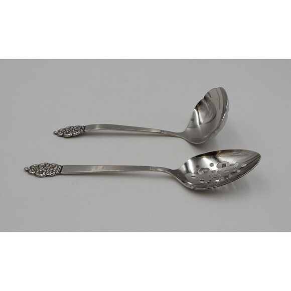 Oneidacraft Nordic Crown Deluxe Stainless Pierced/Slotted Serving & Gravy Ladle - Picture 5 of 6